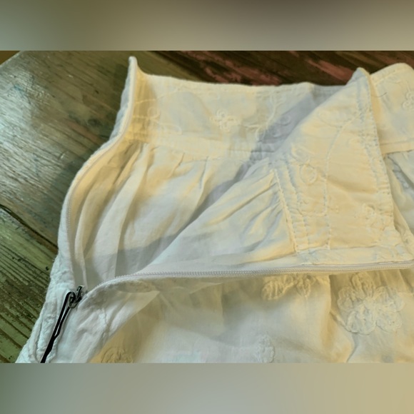 Embroidered Cotton Skirt - Picture 3 of 10